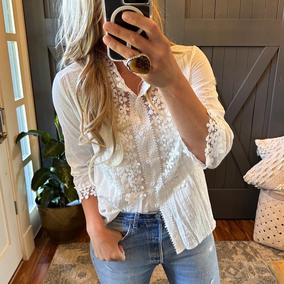 New Feminine White Lace Button Front Blouse Top Bohemian Western Style - Picture 4 of 7